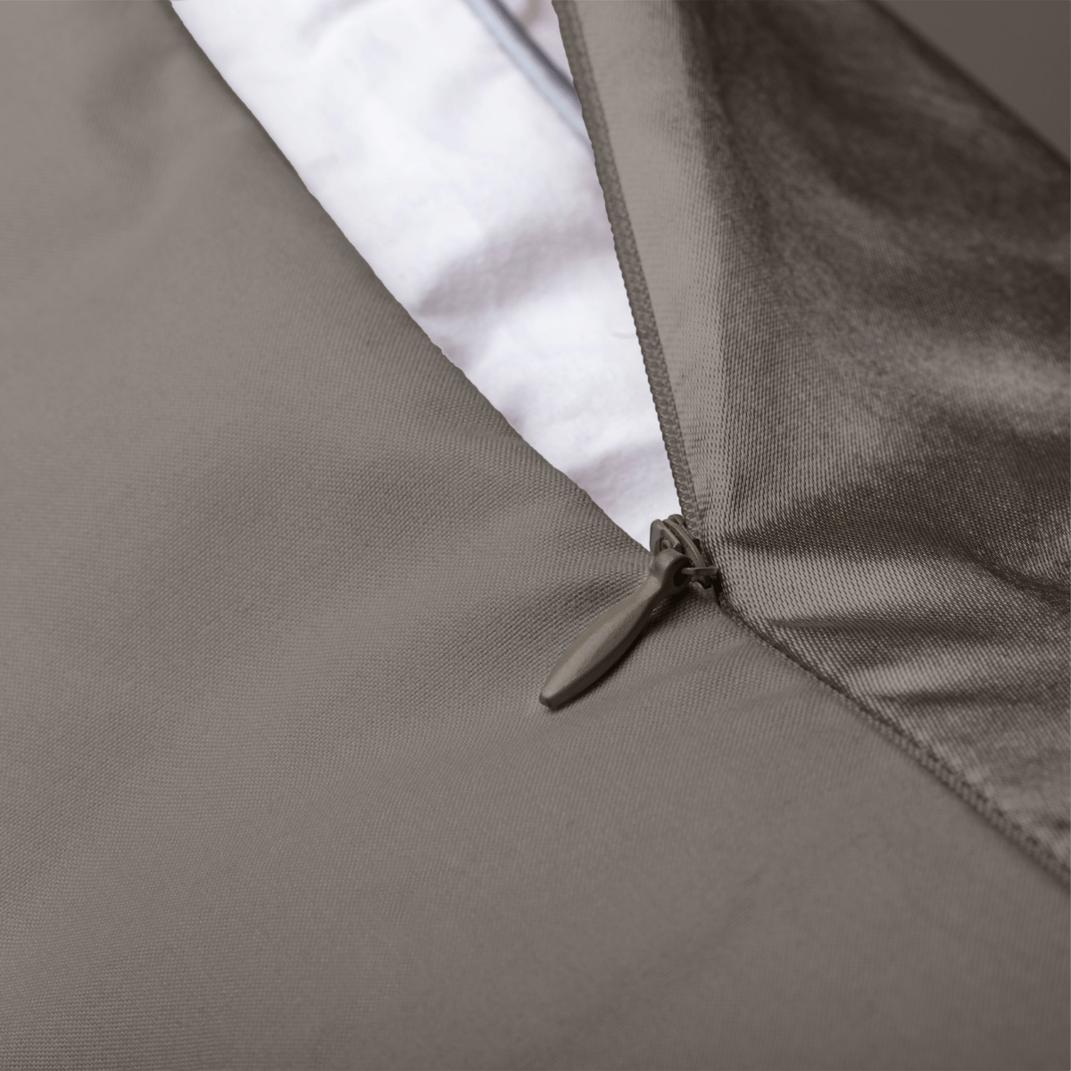 Stimmungsbild vom Zelesta Beautybed Pillowcases Set von 2 - Amazing Anthracite