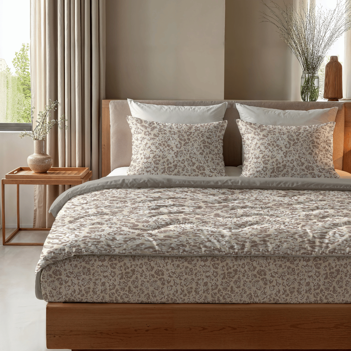 Zelesta Royalbed - Sand Panther