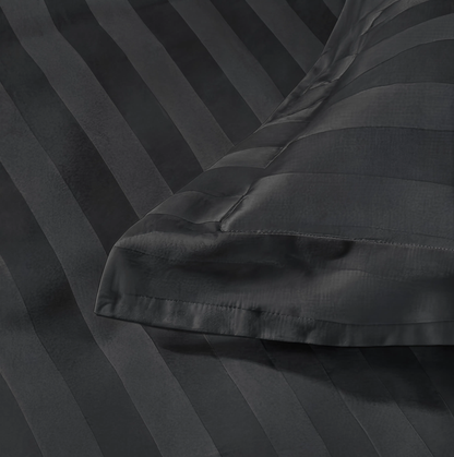 Zelesta Deluxe Hotel Stripe Baumwollsatin Bettdecke - Anthrazit