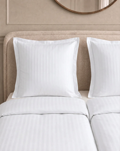 Zelesta Deluxe Hotel Stripe Nahtlose Baumwollsatin Bettdecke - Weiß