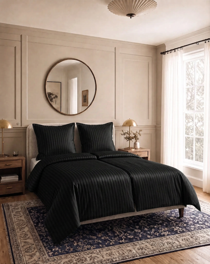 Zelesta Deluxe Hotel Stripe Nahtlose Baumwollsatin Bettdecke - Schwarz