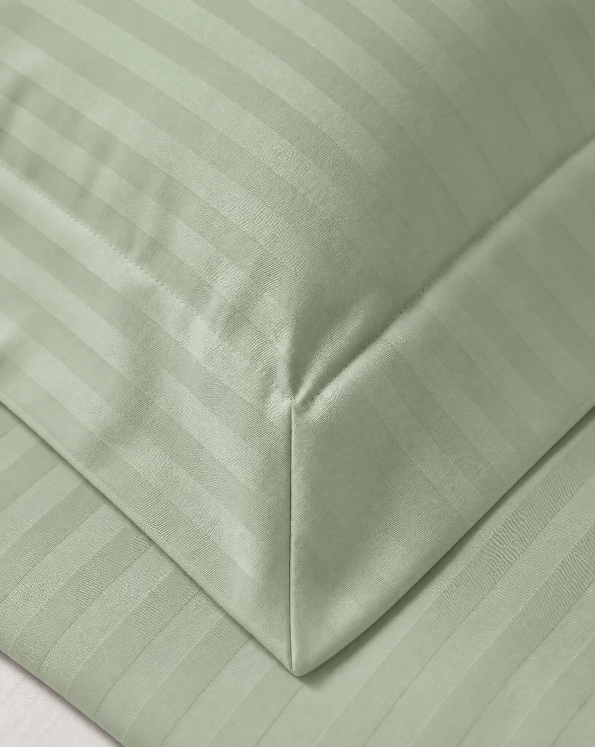 Zelesta Deluxe Hotel Stripe Nahtlose Baumwollsatin Bettdecke - Grün
