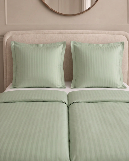 Zelesta Deluxe Hotel Stripe Nahtlose Baumwollsatin Bettdecke - Grün