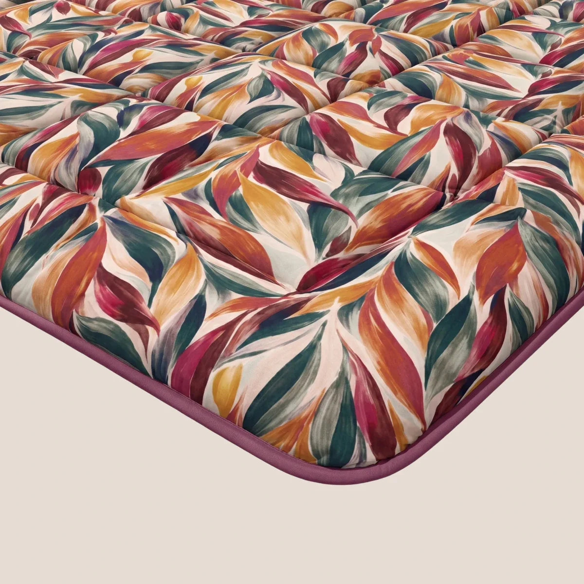 Zelesta Deluxe Design Baumwollsatin Bettdecke - Pink Multicolor Leaves