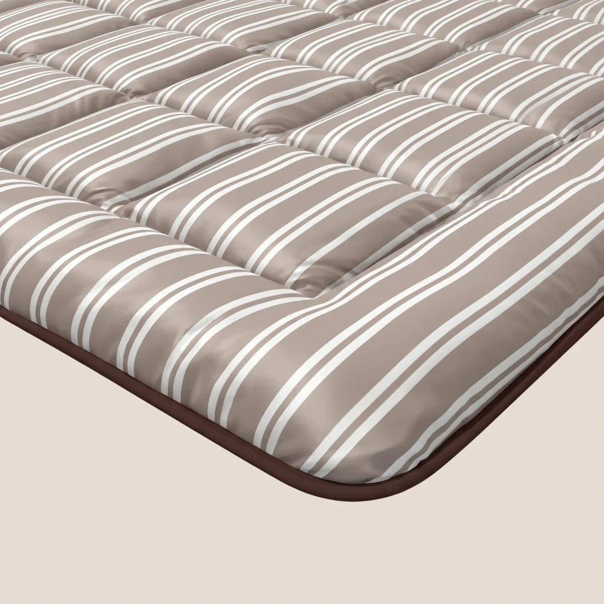 Zelesta Deluxe Design Baumwollsatin Bettdecke - Taupe Stripes