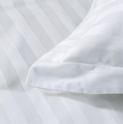 Zelesta Deluxe Hotel Stripe Baumwollsatin Bettdecke - Weiß