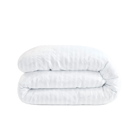 Zelesta Deluxe Hotel Stripe Baumwollsatin Bettdecke - Weiß