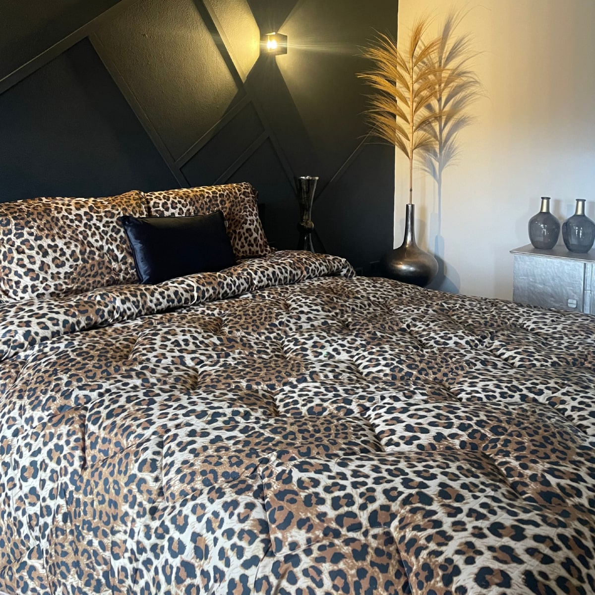 Zelesta Wonderbed Jaguar Skin Leopard Print Motiv Bettdecke fur Gastezimmer
