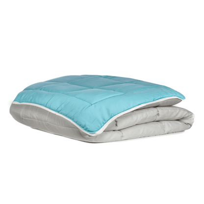 Waschbares-Bettdecke-in-Hellgrau-und-Meergrün-perfekt-für-ein-frisches-Schlafzimmer